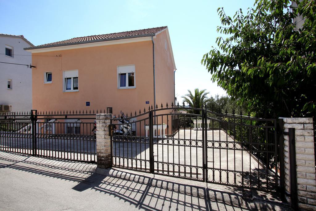 Apartments Jasmin Trogir Eksteriør billede