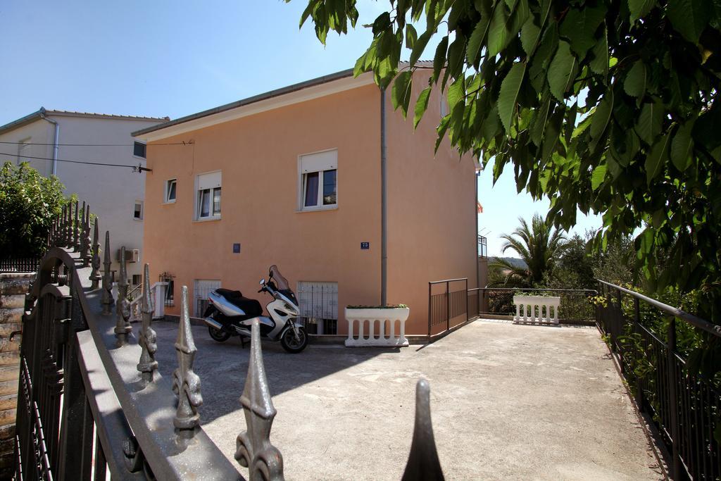 Apartments Jasmin Trogir Eksteriør billede