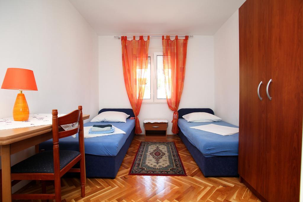 Apartments Jasmin Trogir Eksteriør billede